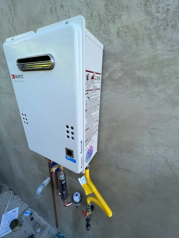 Tankless water heater installation for La Marque homes